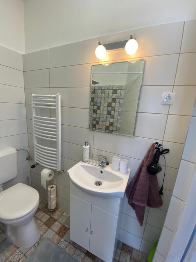 Rad-Var Apartmanhaz Eger Exterior foto