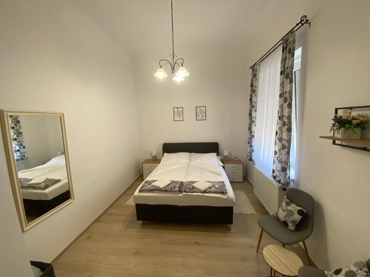 Rad-Var Apartmanhaz Eger Exterior foto
