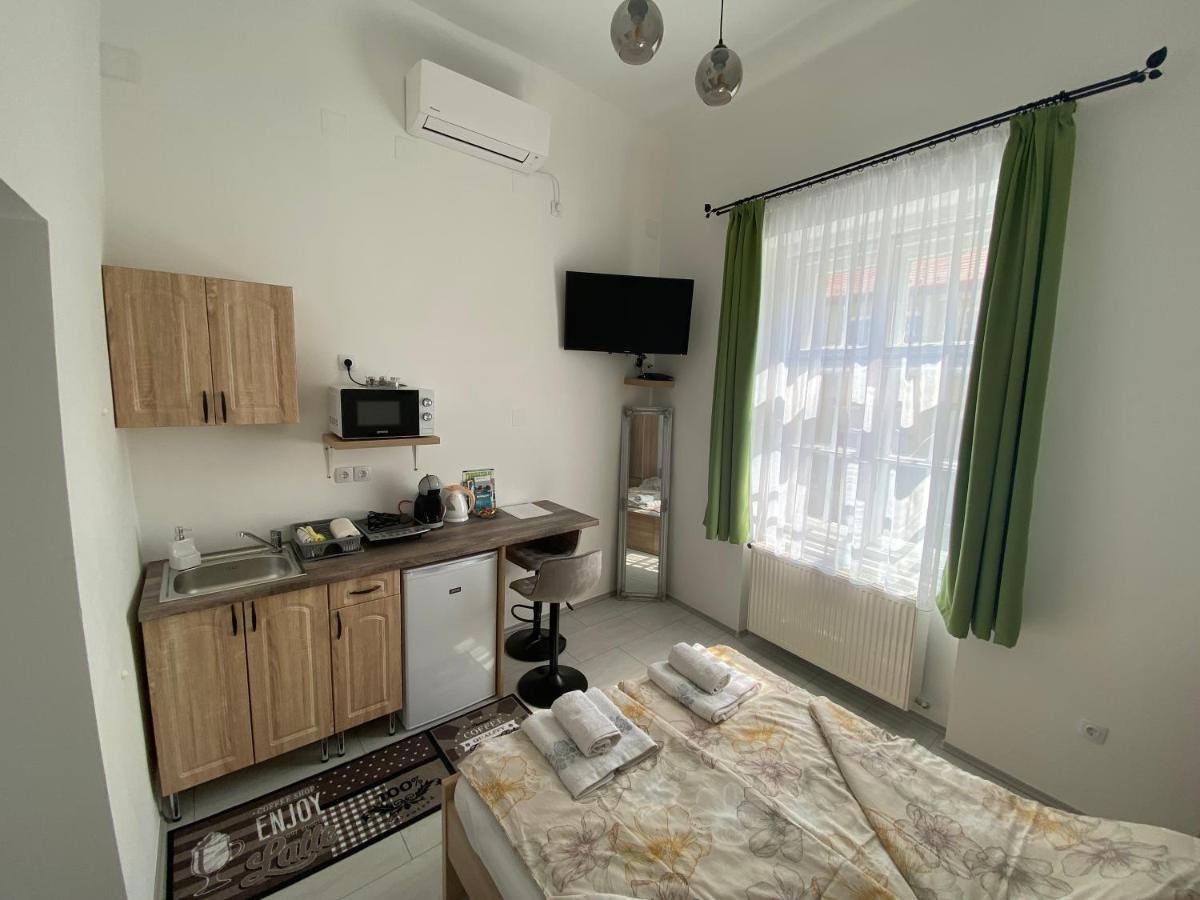Rad-Var Apartmanhaz Eger Exterior foto