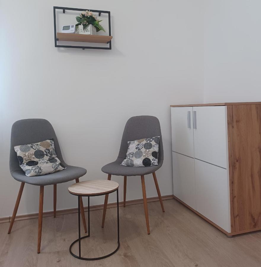 Rad-Var Apartmanhaz Eger Exterior foto